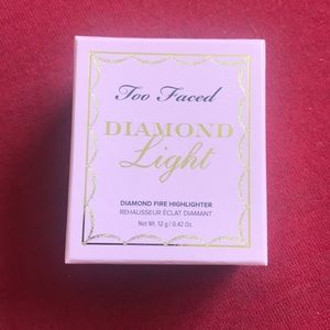 TOO FACED Diamond Light Fire Highlighter